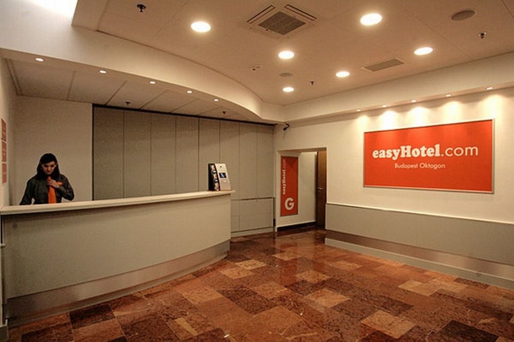 Easyhotel Budapest Oktogon Exteriér fotografie